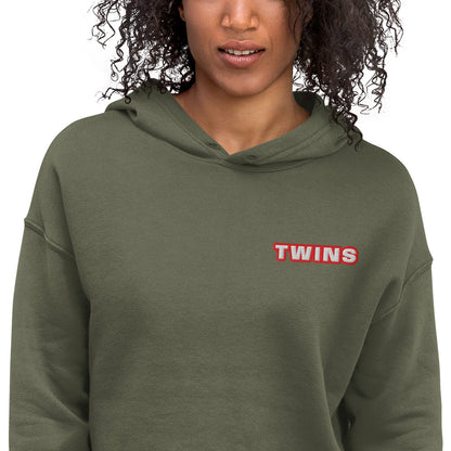 Sweat à capuche court Twins vert militaire - détail broderie